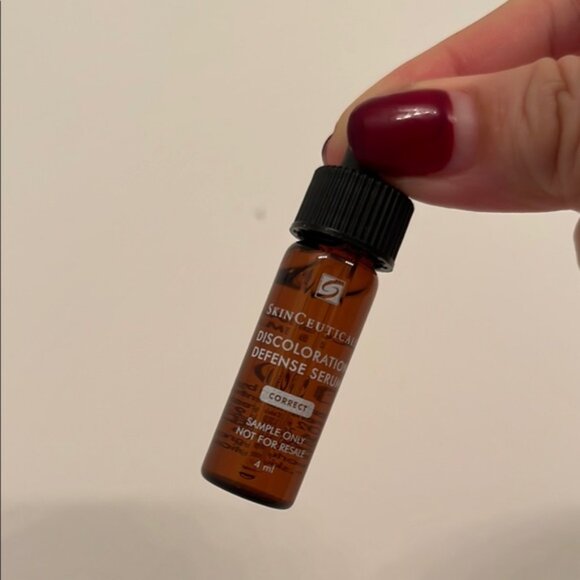 SkinCeuticals Discoloration Defense Serum 4ml New serum for Skin Discoloration - Picture 1 of 4